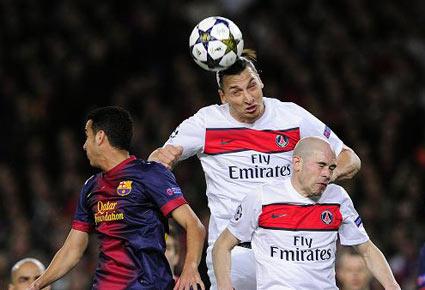 ميسي ينقذ برشلونة ويقوده لقبل نهائي دوري الابطال